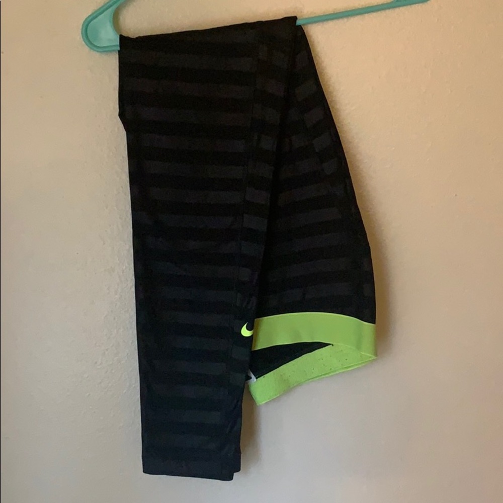 Nike Pro Leggings- XL- Neon yellow & Stripe